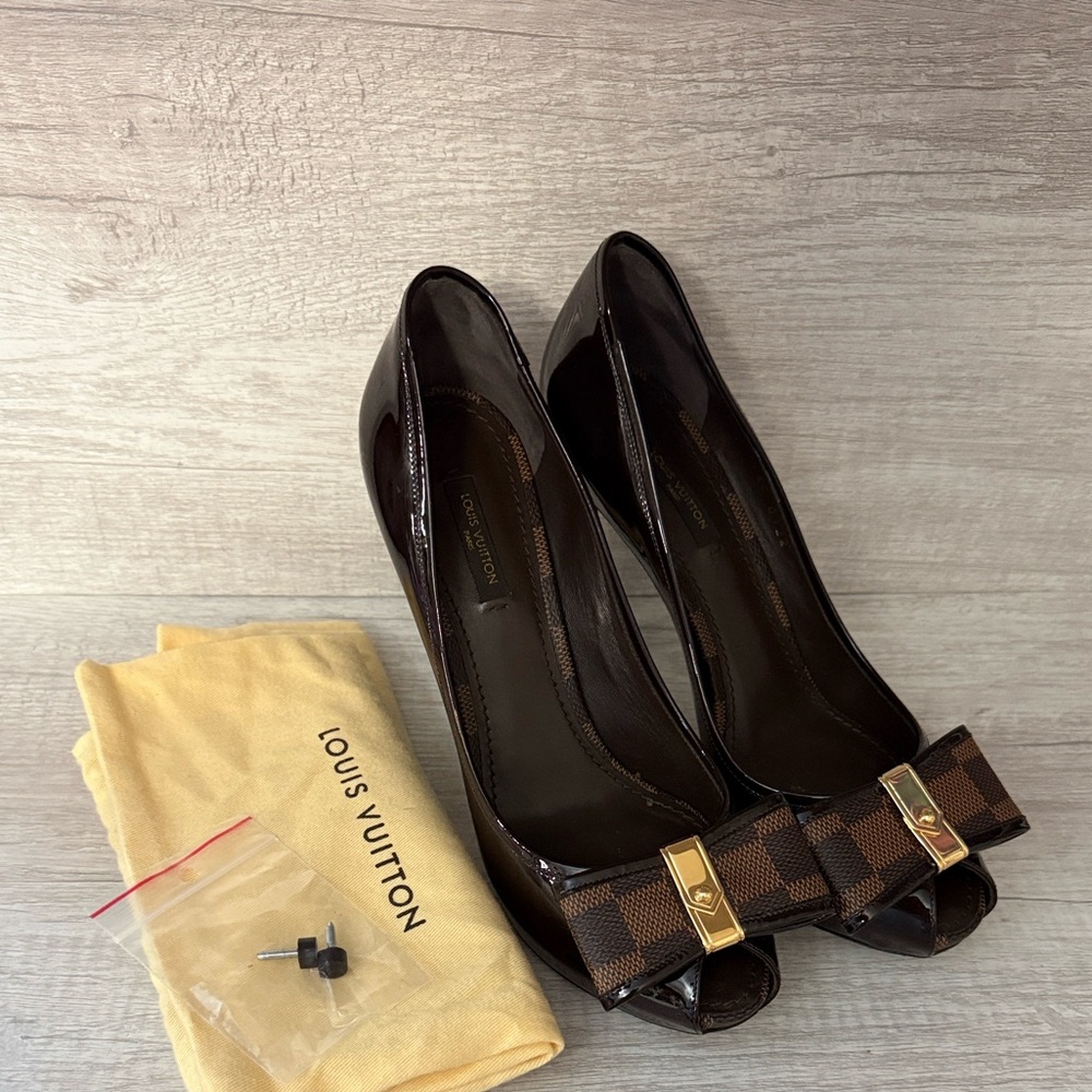 Louis Vuitton Valentine Damier Ebene Brown Patent Leather Peep-Toe Heels 38.5 - Picture 12 of 15